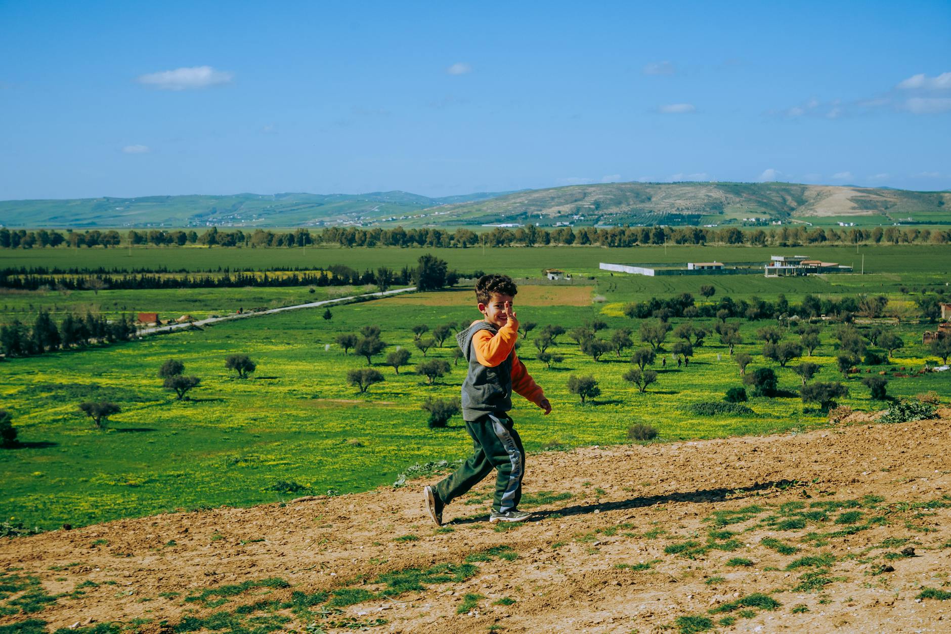 How Did Ariana Grande Build Her $250 Million Fortune?