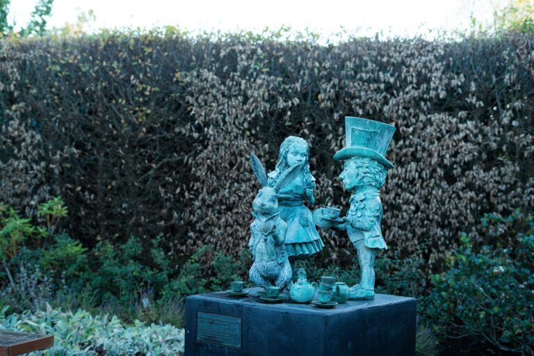 How Rich Is Alice Walton Really - Featured image