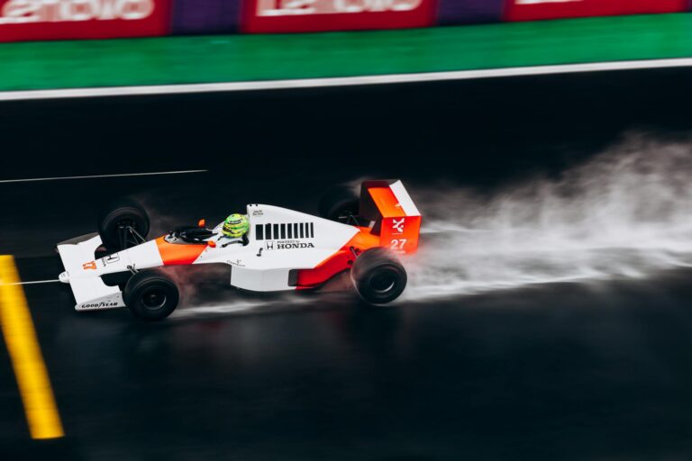 What Is the Net Worth of Lewis Hamilton - Featured image