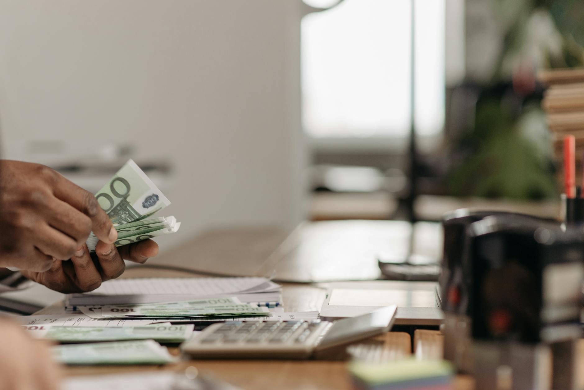 How Worldometer Operates Without Financial Disclosure