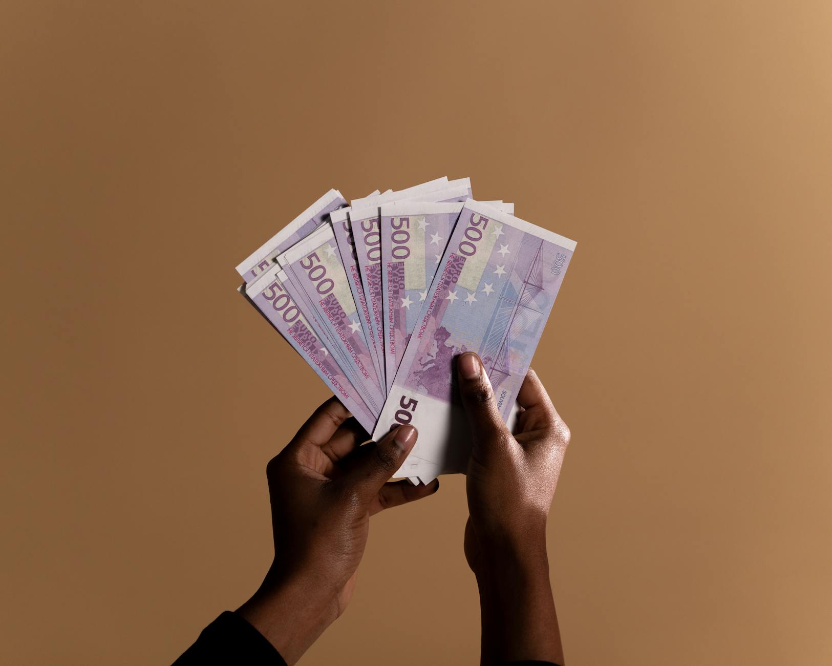 Understanding Celebrity Net Worth Estimates: Why Numbers Vary Significantly