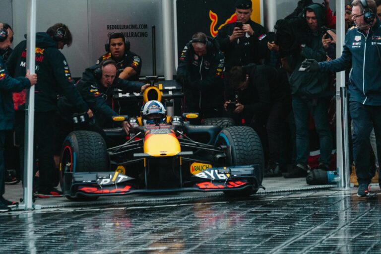 What Is the Net Worth of Max Verstappen - Featured image