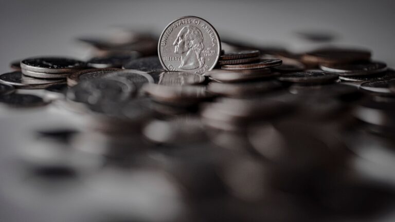 California Governor's Flip on Billionaire Taxation: Federal Proposal Explained - Featured image