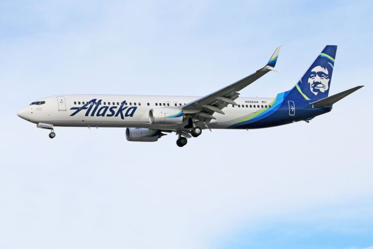 Alaska Aviation Disaster: Billionaire's Death Results in $7.5 Million Lawsuit Settlement - Featured image