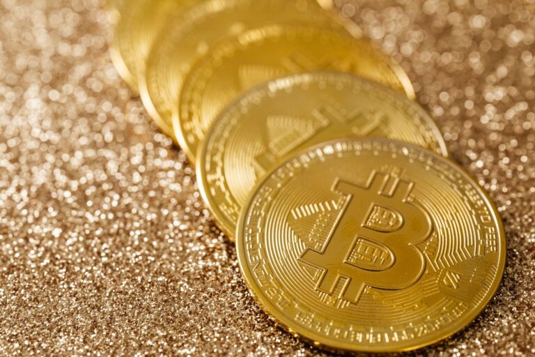 Crypto Billionaire Earnings Guide: Salary, Royalties, and Partnerships - Featured image