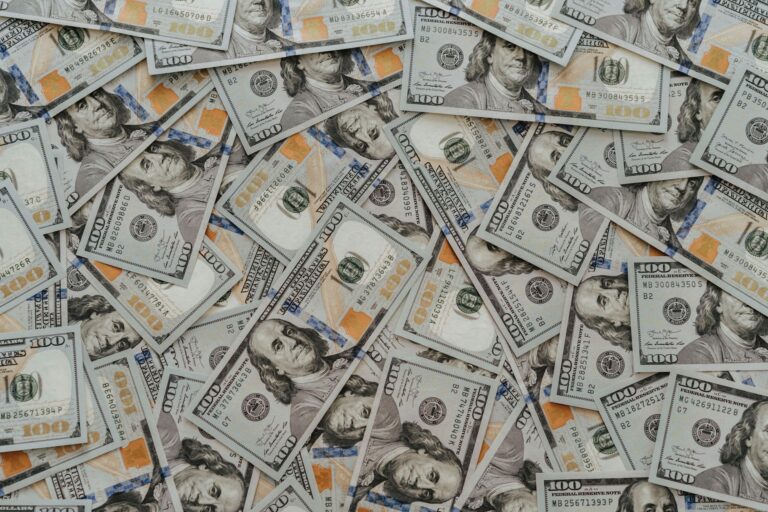 Timothee Chalamet Net Worth Comparison: Income, Equity, and Liquid Wealth - Featured image