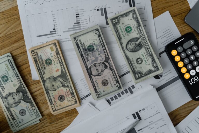 What Millionaire Lifestyle Looks Like on a Modest Salary - Featured image
